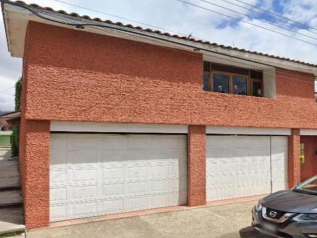 CASA EN VENTA EN FRACCIONAMIENTO COLINAS DE LA SOLEDAD