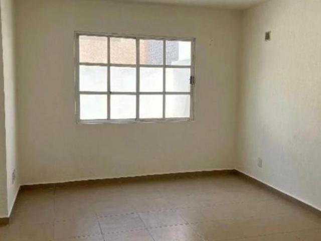Casa en Venta en Fraccionamiento Colinas de San José, Tlalnepantla, cerca de la Vía Morelos
