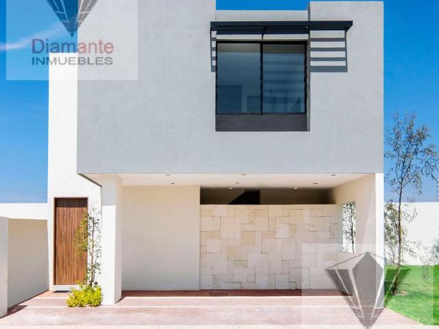 Casa en venta en fraccionamiento de Aguascalientes
