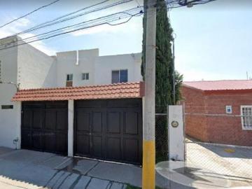 CASA EN VENTA EN FRACCIONAMIENTO EL CONDADO PLUS LEON GUANAJUATO