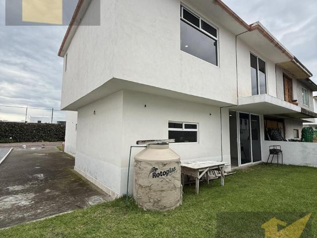 CASA EN VENTA EN FRACCIONAMIENTO EL ENCINO EN METEPEC