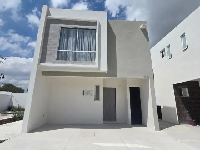 CASA EN VENTA EN FRACCIONAMIENTO EN RAMOS ARIZPE