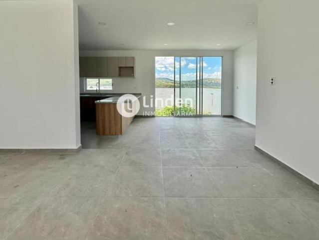 CASA EN VENTA EN FRACCIONAMIENTO FARASI, HARAS DEL BOSQUE