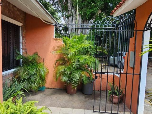 CASA EN VENTA EN FRACCIONAMIENTO GALAXIA