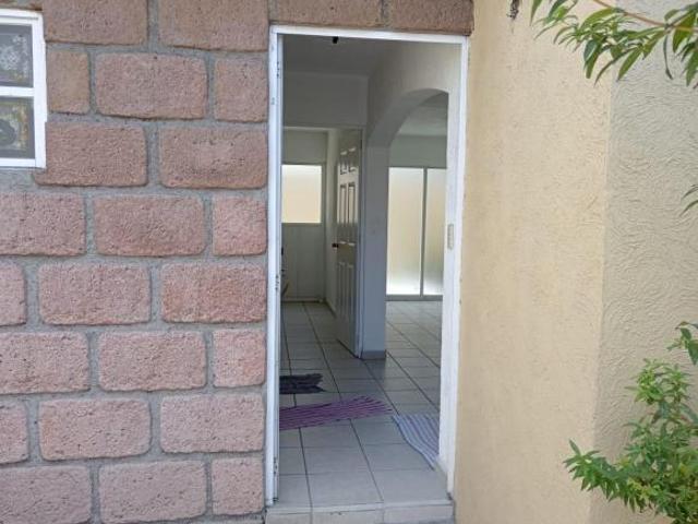 Casa en Venta en Fraccionamiento Hacienda del Valle 1, Toluca, Estado de México. 4