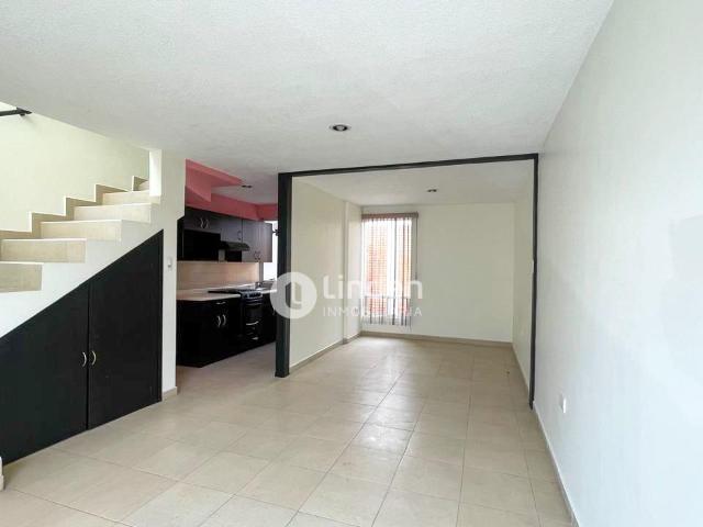 CASA EN VENTA EN FRACCIONAMIENTO HACIENDA EL PALMAR, SAN JUAN CUAUTLANCINGO, PUEBLA