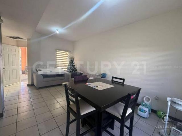 CASA EN VENTA EN FRACCIONAMIENTO JARDINES DE LA MANCHA EN CHIHUAHUA, CHIH