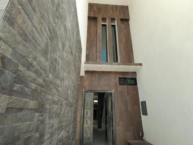 CASA EN VENTA EN FRACCIONAMIENTO LA HERRADURA