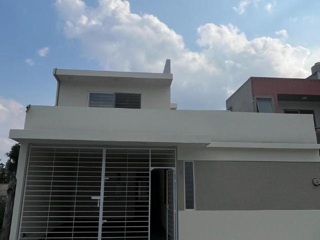 Casa en venta en Fraccionamiento La Perla ubicada en Coatepec
