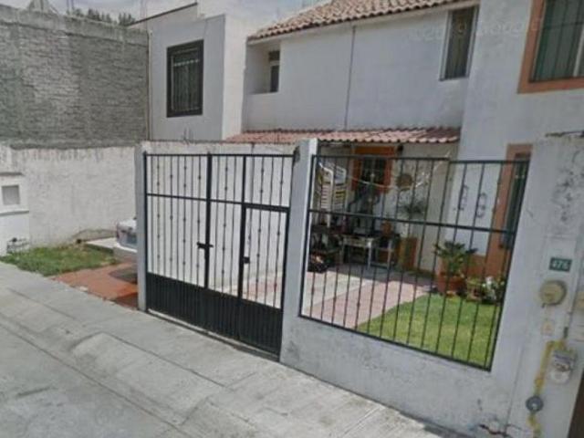 CASA EN VENTA EN FRACCIONAMIENTO LAS BRISAS IRAPUATO GUANAJUATO