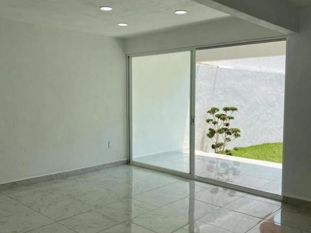Casa en venta en Fraccionamiento las Fincas Jiuetepec, Morelos