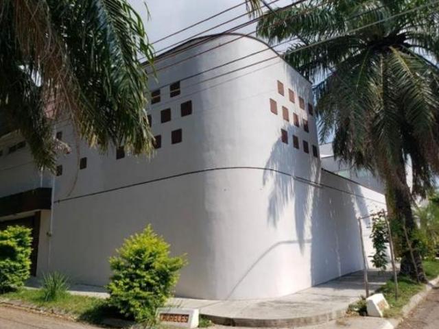 CASA EN VENTA EN FRACCIONAMIENTO LAURELES EN TUXTLA GUTIÉRREZ