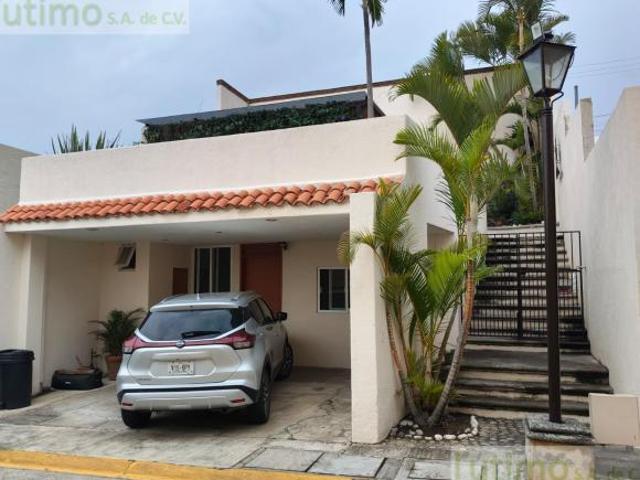 CASA EN VENTA EN FRACCIONAMIENTO LOMA BONITA, ZOMPANTLE, CUERNAVACA