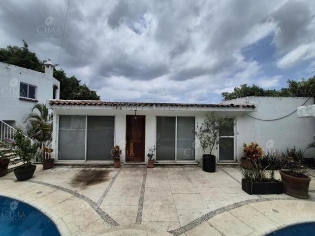 Casa En Venta En Fraccionamiento Lomas Tetela V406