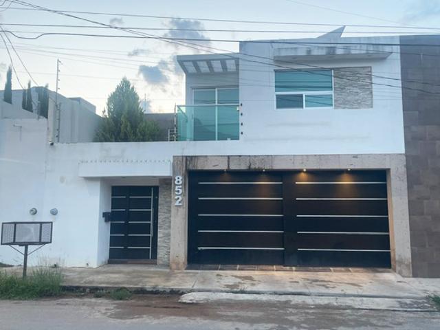 Casa en VENTA en fraccionamiento Lomas de Lourdes
