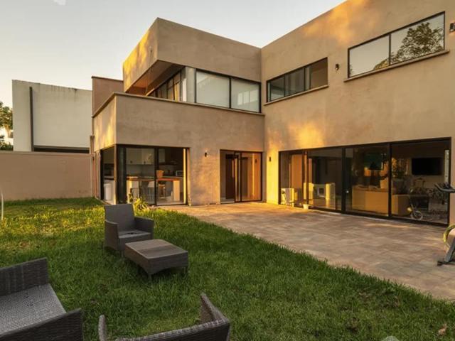 Casa en Venta en Fraccionamiento Los Bejucos Coatepec con Alberca
