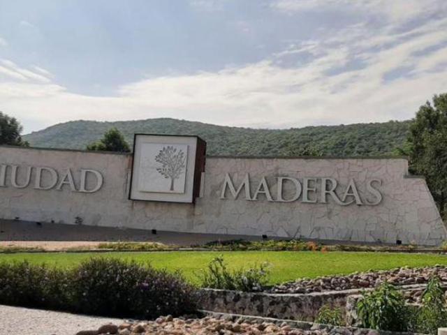 CASA EN VENTA EN FRACCIONAMIENTO MAPLE, CD MADERAS, EL MARQUÉS, QUERÉTARO