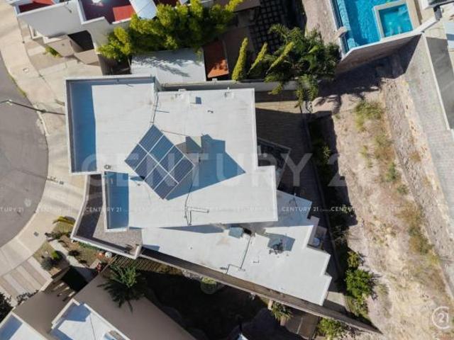 CASA EN VENTA EN FRACCIONAMIENTO MISION DEL VALLE II CHIHUAHUA, CHIH
