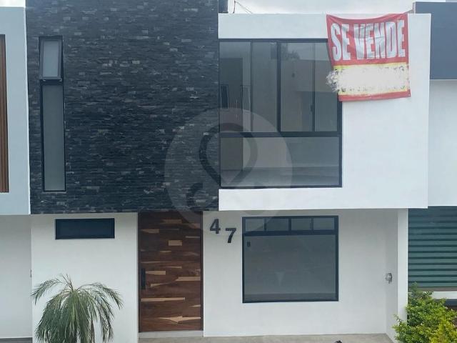 Casa en venta en Fraccionamiento Nueva Galicia Residencial 4 Rec?maras