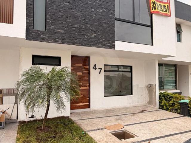 Casa en venta en Fraccionamiento Nueva Galicia Residencial 4 Rec?maras