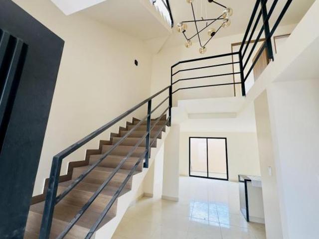 Casa en venta en fraccionamiento nuevo en Cuautlancingo a 600 m del periferico