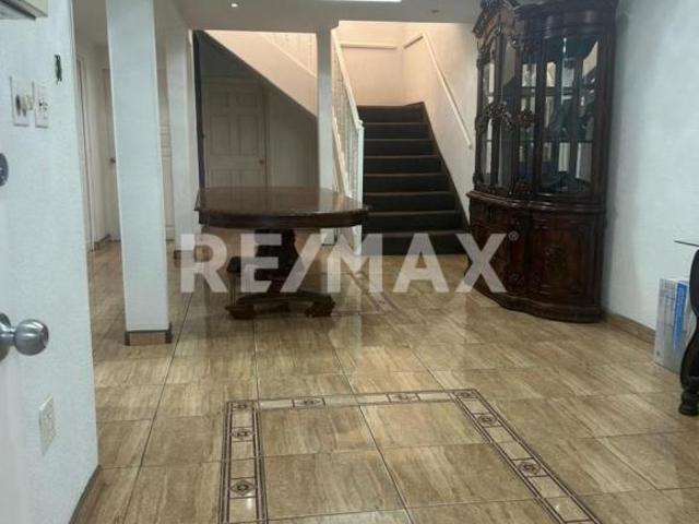 Casa en venta en fraccionamiento Orquídeas. 4