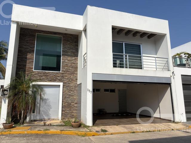 Casa en Venta en, Fraccionamiento Para?so Las Reinas