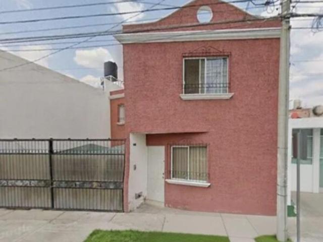 CASA EN VENTA EN FRACCIONAMIENTO PIRAMIDES AGUASCALIENTES