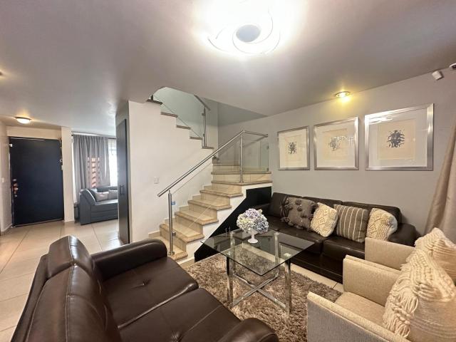 CASA EN VENTA EN FRACCIONAMIENTO PORTON CA?ADA