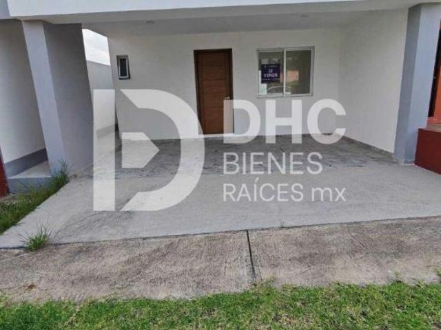 CASA EN VENTA EN FRACCIONAMIENTO PRIVADO A 14 MINUTOS DE SAMS, WALMART