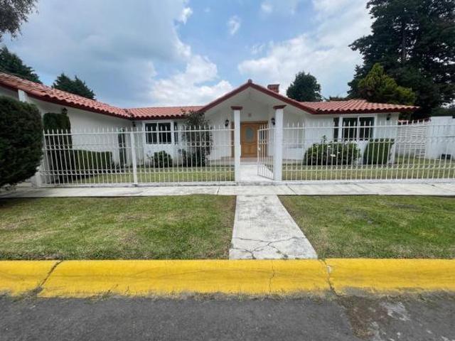 Casa en Venta en Fraccionamiento Rancho La Virgen, Metepec, Estado de México 4