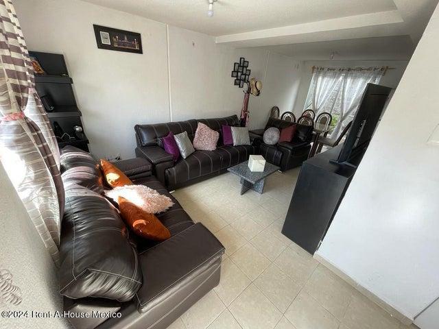 Casa en venta en Fraccionamiento Real Verona, Tec?mac 26 3051 FM