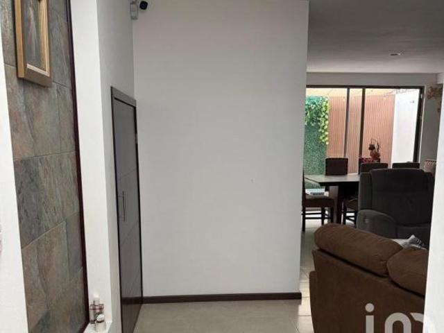 CASA EN VENTA EN FRACCIONAMIENTO RESIDENCIAL TERRANOVA,PACHUCA,HGO