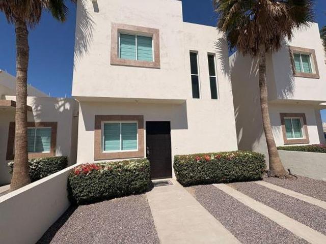 CASA EN VENTA EN FRACCIONAMIENTO RESIDENCIAL D65