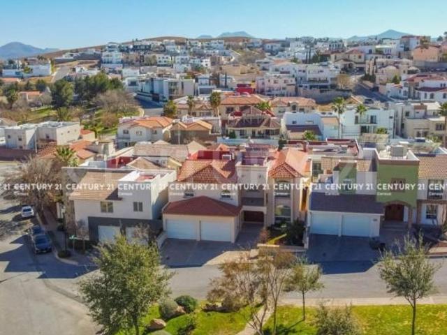 CASA EN VENTA EN FRACCIONAMIENTO RINCON DE LAS LOMAS CHIHUAHUA, CHIH