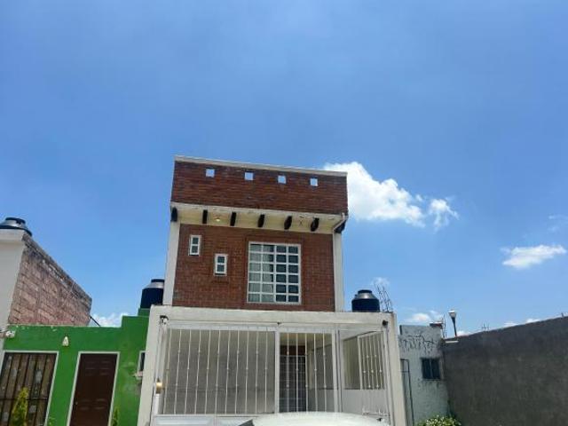 Casa en Venta en Fraccionamiento Rincón del Álamo, Almoloya de Juarez 4