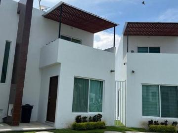 CASA EN VENTA EN FRACCIONAMIENTO SAN ISIDRO, UBICADA EN JIUTEPEC MORELOS