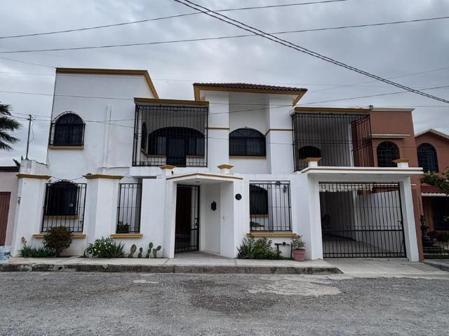 CASA EN VENTA EN FRACCIONAMIENTO SIERRA MADRE