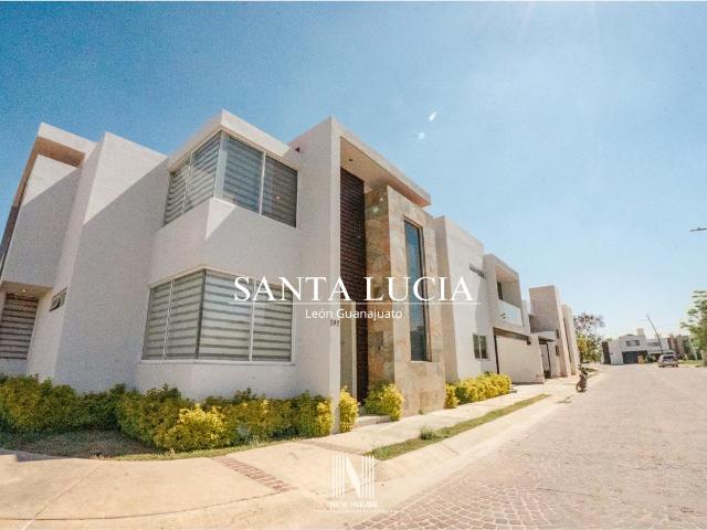 Casa en venta en Fracciones de Santa Lucía, León, Guanajuato