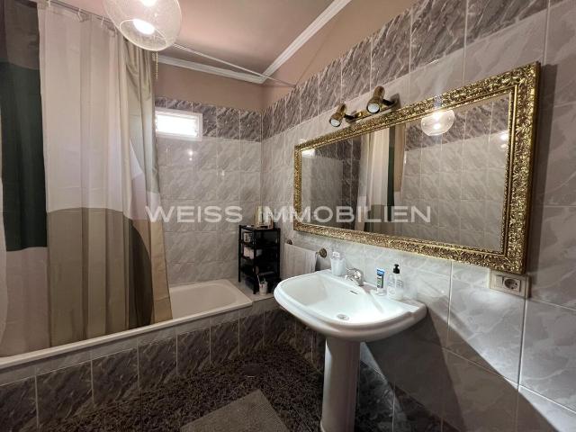 Casa en venta en Guancha La. Casa grande con muchas opciones de diseño en un lugar hermoso y abierto en La Guancha en Tenerife. Casas Guancha.