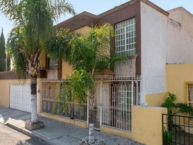 CASA EN VENTA EN GUADALAJARA, JAL