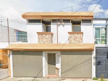 CASA EN VENTA EN GUADALAJARA JALISCO COL JARDINES DE LA CRUZ