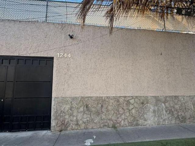 CASA EN VENTA EN GUADALAJARA, JALISCO COLONIA SAN EUGENIO