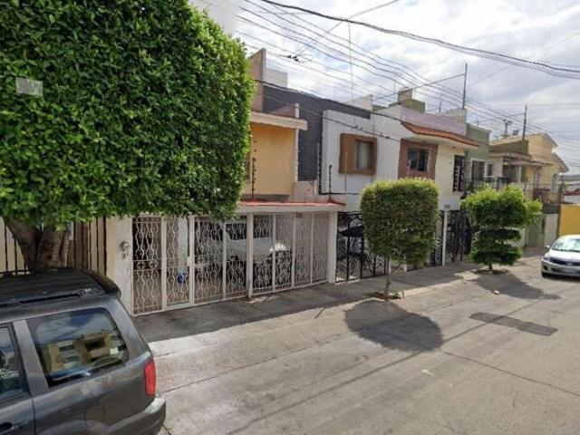 CASA EN VENTA EN GUADALAJARA JALISCO JARDINES DE SAN JOSE ISLA DESEADA