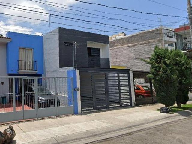 CASA EN VENTA EN GUADALAJARA JALISCO LOS ARRAYANES ADALBERTO NAVARRO