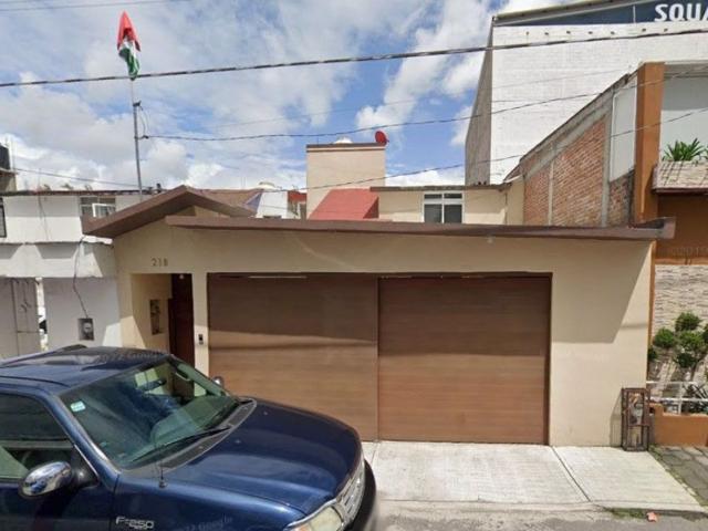 Casa en venta en Guadalupe, Toluca, México