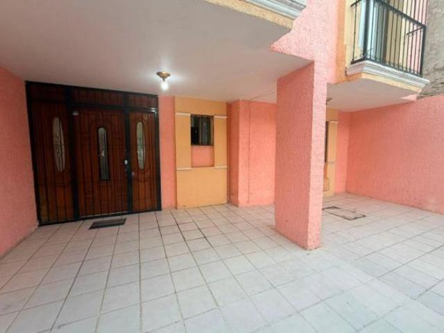 Casa en Venta en Guadalupe Jardín | 4 Recámaras y Excelente Ubicación