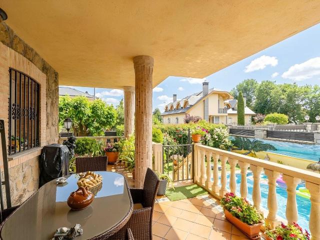 Casa en venta en Guadarrama. Casas.