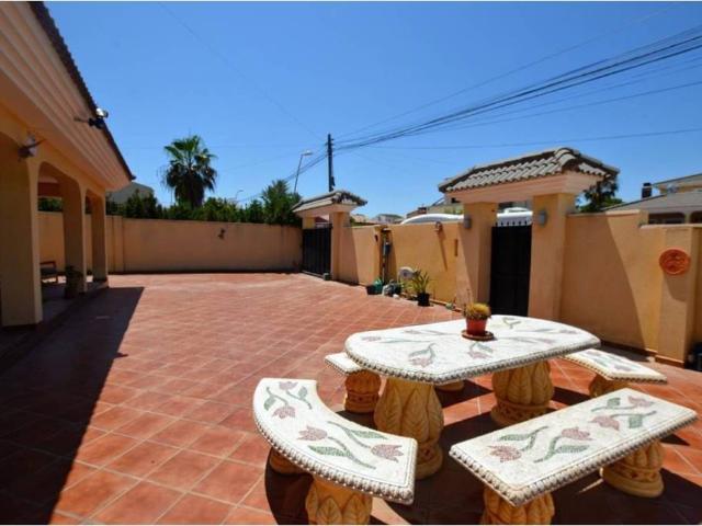 Casa en Venta en Guadix