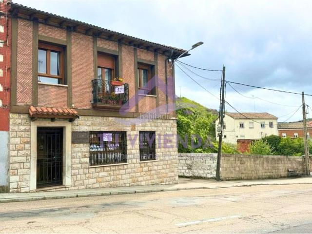 Casa en venta en Guardo. VENTA DE CASA CON AMPLIO MERENDERO EQUIPADO EN GUARDO. Casas.
